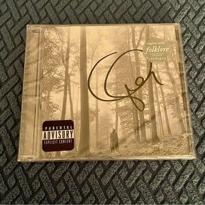 Taylor Swift Folklore signed cd